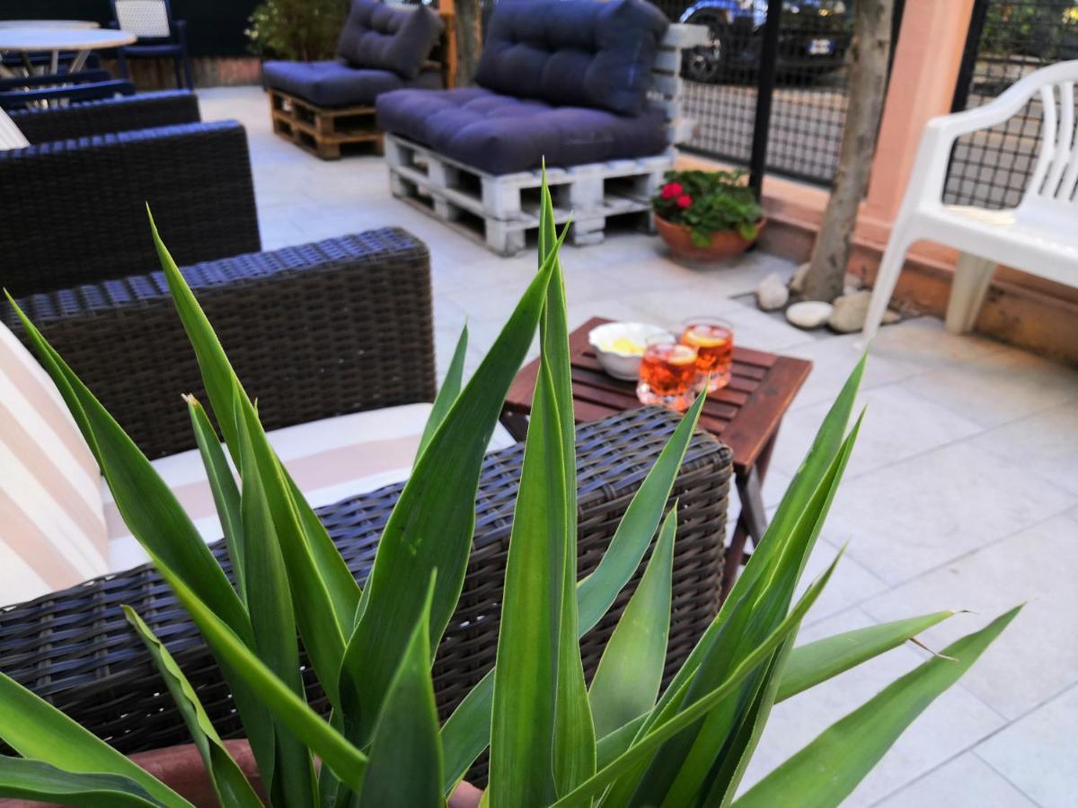 Hotel Iride Suite & Breakfast- Ideale Per Famiglie E Coppie Riccione Exterior foto