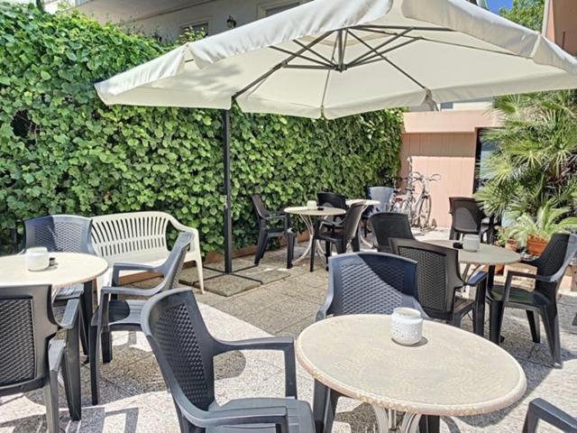 Hotel Iride Suite & Breakfast- Ideale Per Famiglie E Coppie Riccione Exterior foto