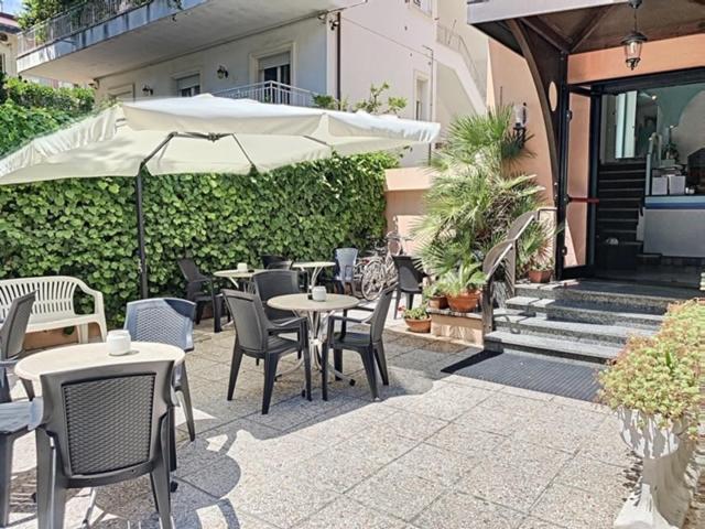 Hotel Iride Suite & Breakfast- Ideale Per Famiglie E Coppie Riccione Exterior foto