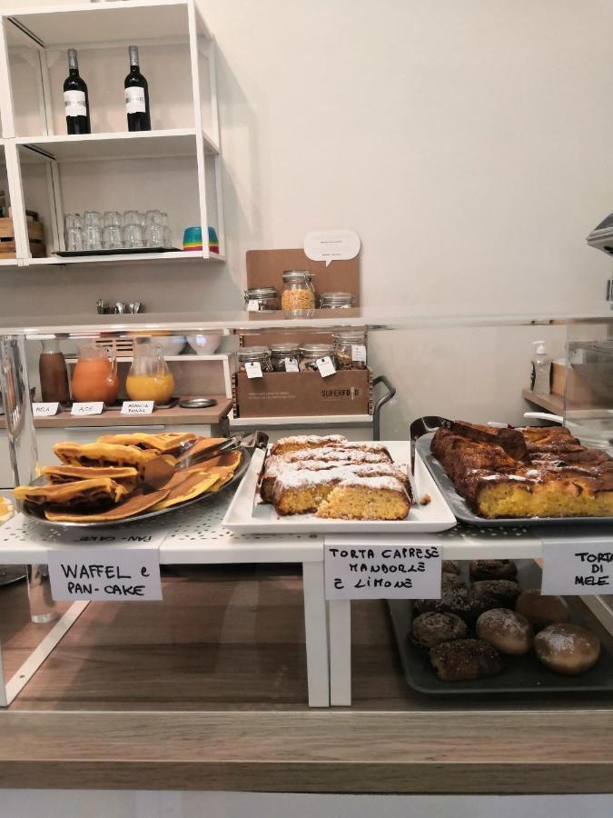 Hotel Iride Suite & Breakfast- Ideale Per Famiglie E Coppie Riccione Exterior foto