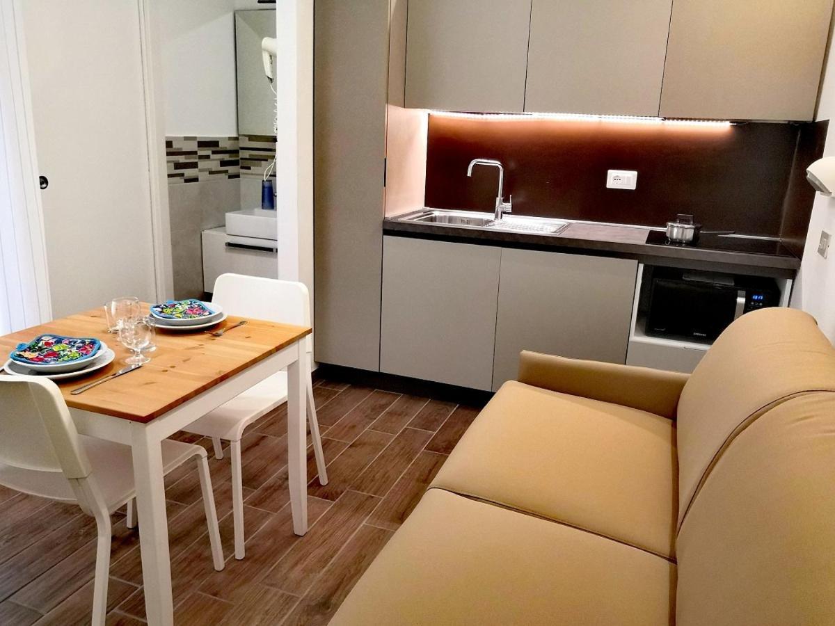 Hotel Iride Suite & Breakfast- Ideale Per Famiglie E Coppie Riccione Exterior foto
