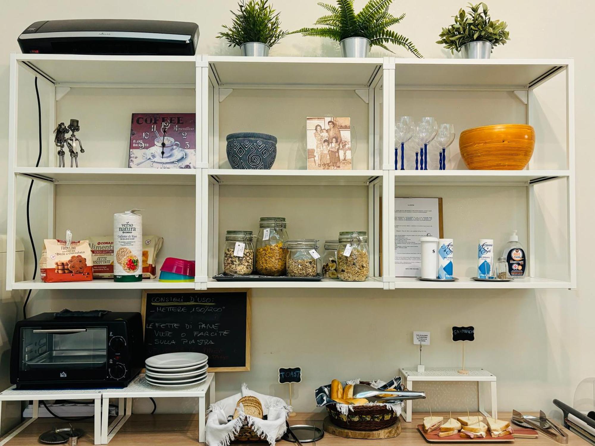 Hotel Iride Suite & Breakfast- Ideale Per Famiglie E Coppie Riccione Exterior foto
