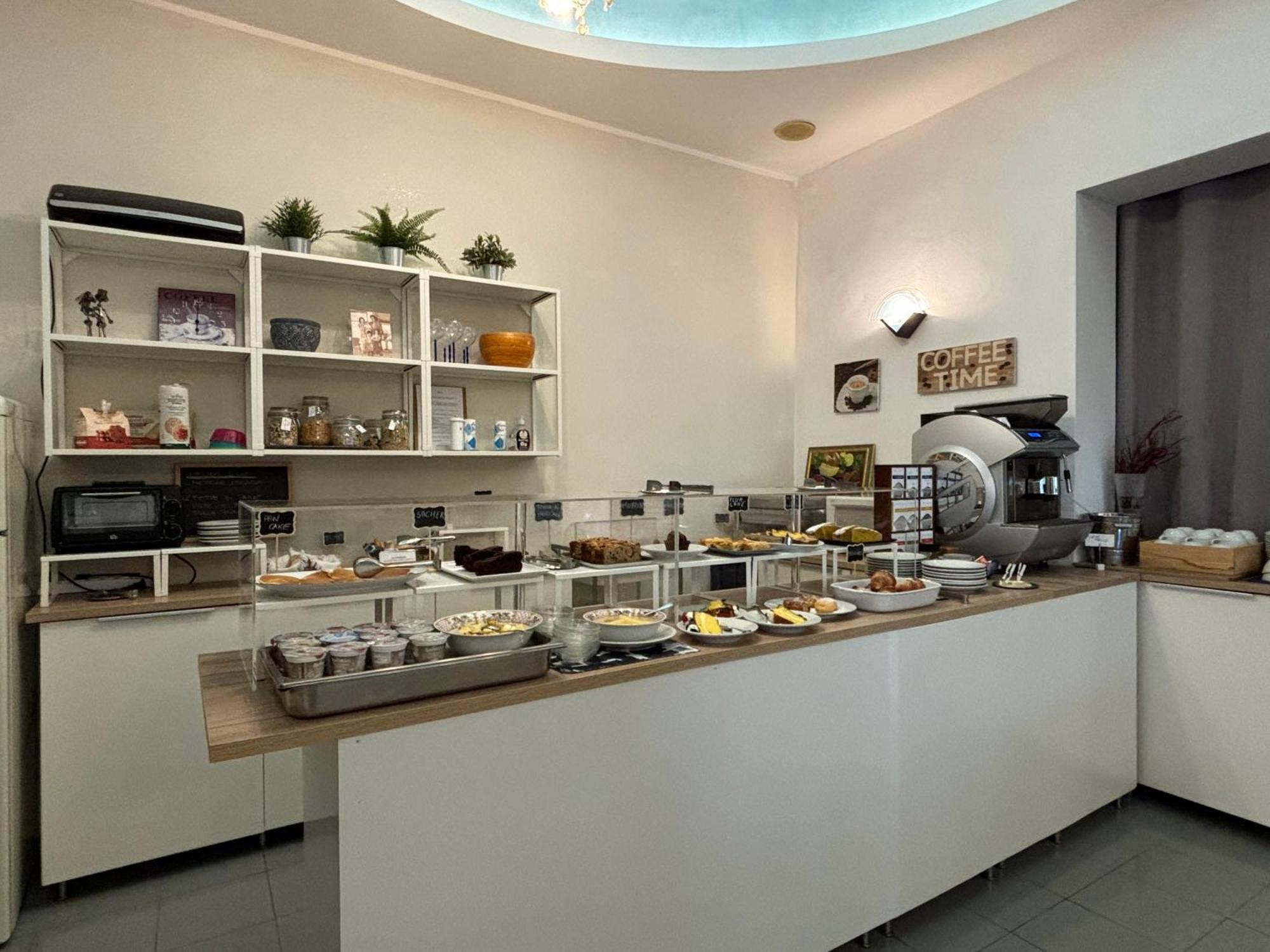 Hotel Iride Suite & Breakfast- Ideale Per Famiglie E Coppie Riccione Exterior foto